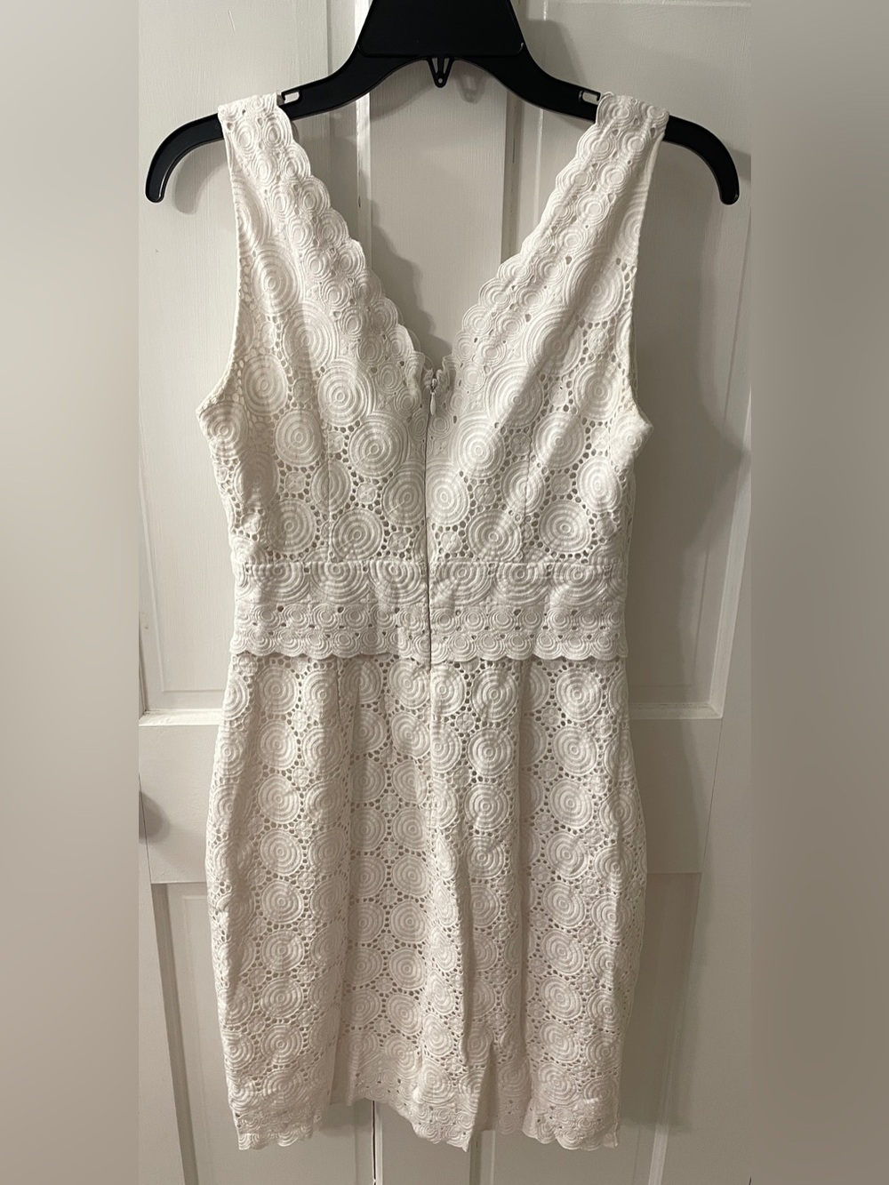 Kay Unger White Eyelet Cotton Lace Faux-Wrap Sheath Dress - Picture 3 of 10